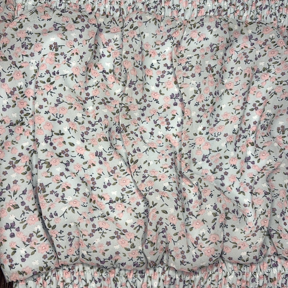 Timing floral print smocked tiered dress. Light blue and pink design. Size med - Picture 4 of 6